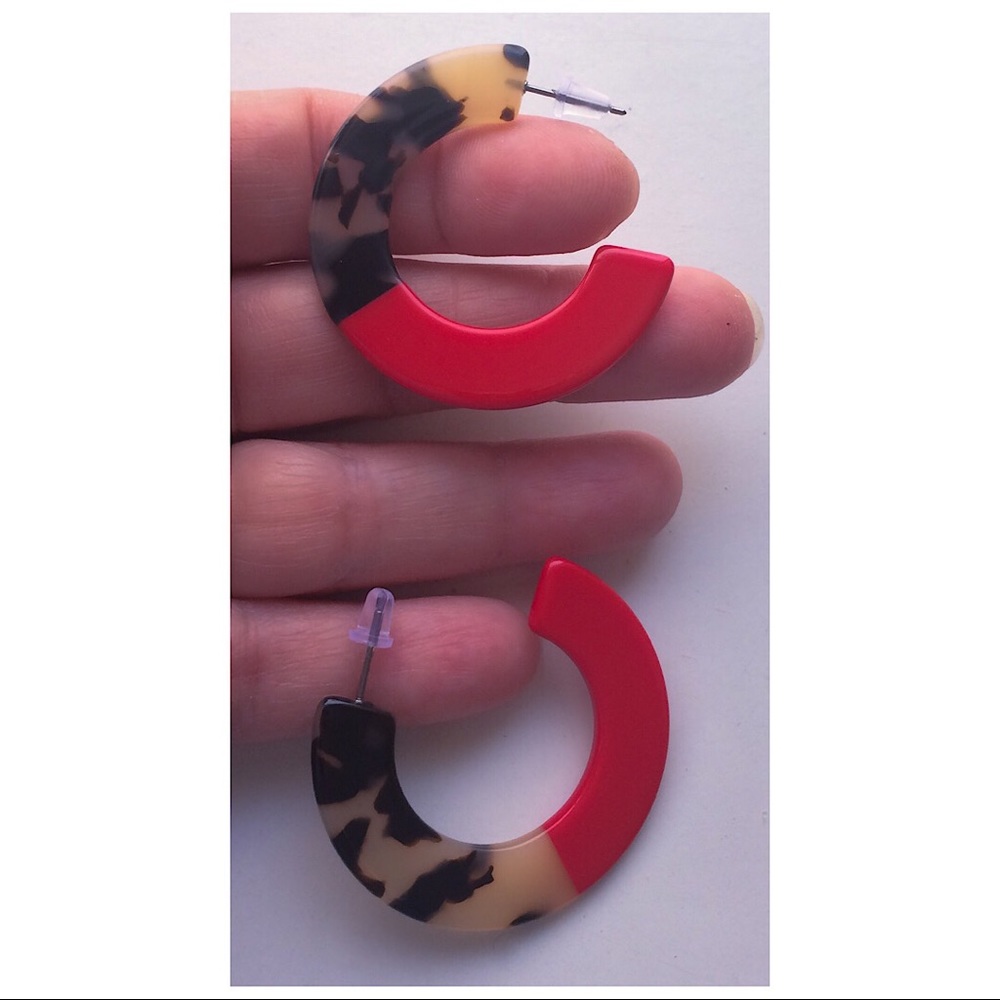 Hoop Earrings Round Flat Brown Red Acrylic NWOT - Picture 6 of 7